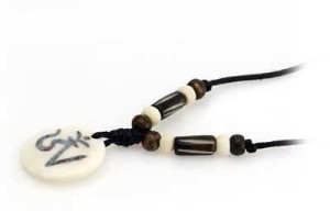 Om Anhänger aus Horn/Stein - Tibet-Style 2
