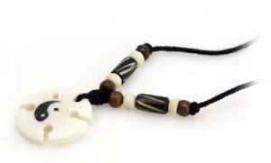 Ying/Yang Anhänger aus Horn/Stein 6
