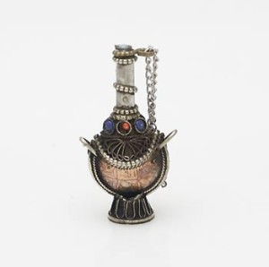 Parfüm Kajal Fläschchen aus Nepal