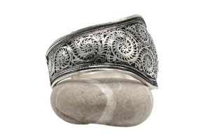 Filigraner Armreif, breit