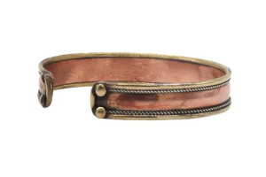 Schlichter Armreif aus Kupfer und Messing