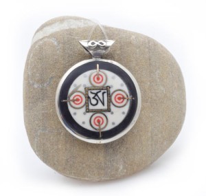 Allsehende Augen, Ying/Yang, Om Anhänger aus Nepal