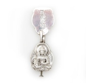 Medizin Buddha (Bhaisajyaguru) Anhänger aus Nepal, zum öffnen, Sterlingsilber (925)