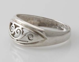 Ring Sterlingsilber (925) aus Nepal, Innendurchmesser 18,5 mm.