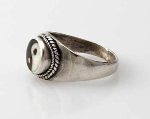 Ring Sterlingsilber (925) mit Ying/Yang aus Nepal, Innendurchmesser 16,5 mm.