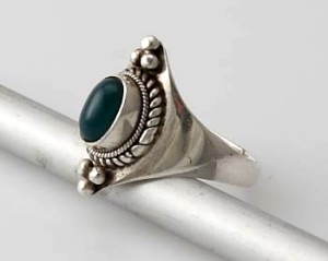 Ring Sterlingsilber (925) mit Fluorit aus Nepal, Innendurchmesser 15,5 mm.