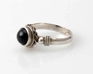 Ring Sterlingsilber (925) mit Black Star aus Nepal, Innendurchmesser 18,5 mm.