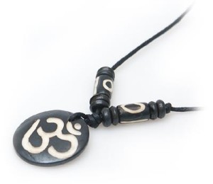 Yak Horn Anhänger - Tibet-Style, Om 19