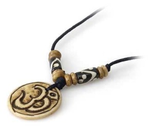 Yak Horn Anhänger - Tibet-Style, Om 9