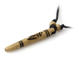 Yak Horn Anhänger, Om 9