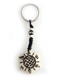Schlüsselanhänger, Yak-Horn, Endloser Knoten, Om Mani Padme Hum 2 Schlüsselanhänger, Yak-Horn, Endloser Knoten, Om Mani Padme Hum 2