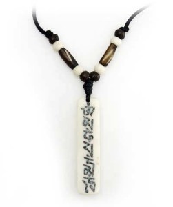Om Mani Padme Hum Anhänger aus Horn/Stein 1 - Tibet-Style