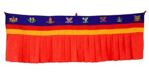 Fensterbehang aus Nepal, rot, Glückssymbole, 100 cm