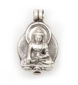 Sakyamuni Buddha Anhänger aus Nepal, zum öffnen, Sterlingsilber (925)