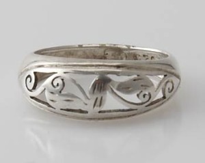 Ring Sterlingsilber (925) aus Nepal, Innendurchmesser 18 mm.