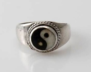 Ring Sterlingsilber (925) mit Ying/Yang aus Nepal, Innendurchmesser 16,5 mm.