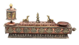 Großer Metall-Ständer mit Gebetsmühle, Teelichtständer, Glückssymbole, Nepal