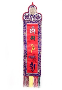 Om Mani Wandbehang, mittel, längs, rot