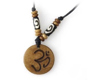 Yak Horn Anhänger - Tibet-Style, Om 6