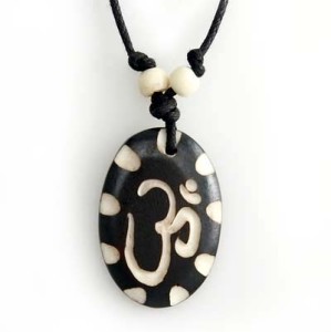 Yak Horn Anhänger, Om 8