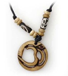Yak Horn Anhänger - Tibet-Style, Om 3