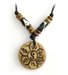 Yak Horn Anhänger 02, Om Mani Padme Hum - Ying und Yang
