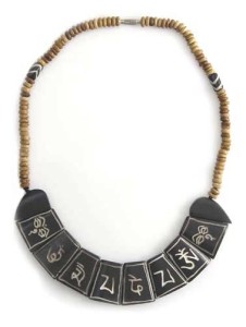 Yak-Horn Kette "Om Mani"