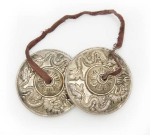Zimbeln mit Drache aus Nepal, ca. 185 g.