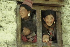 Grußkarte, Familie am Fenster, Markha Valley, Ladakh, Indien