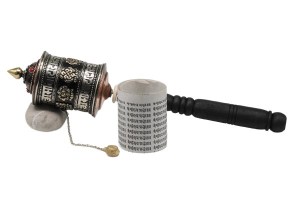 Gebetsmühle, Om Mani und Glückssymbole