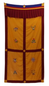 Tibetischer Türbehang, Eight Lucky Symbols, rot 02