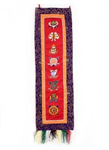 Eight Lucky Symbols Wandbehang, gross, längs, rot